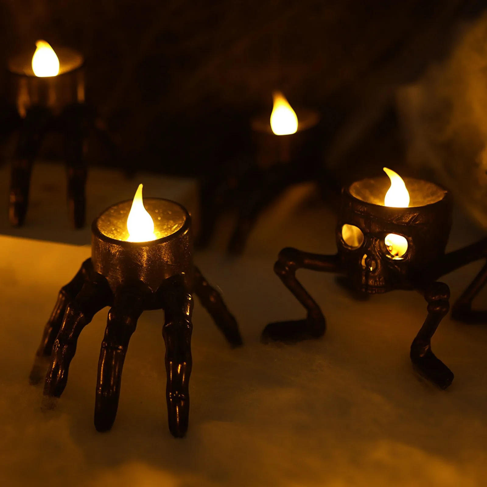 Creative Skeleton Hand Lamp LED Electronic Light Candle Battery Powered Flameless Candle Horror Halloween Indoor Decorative Ligh